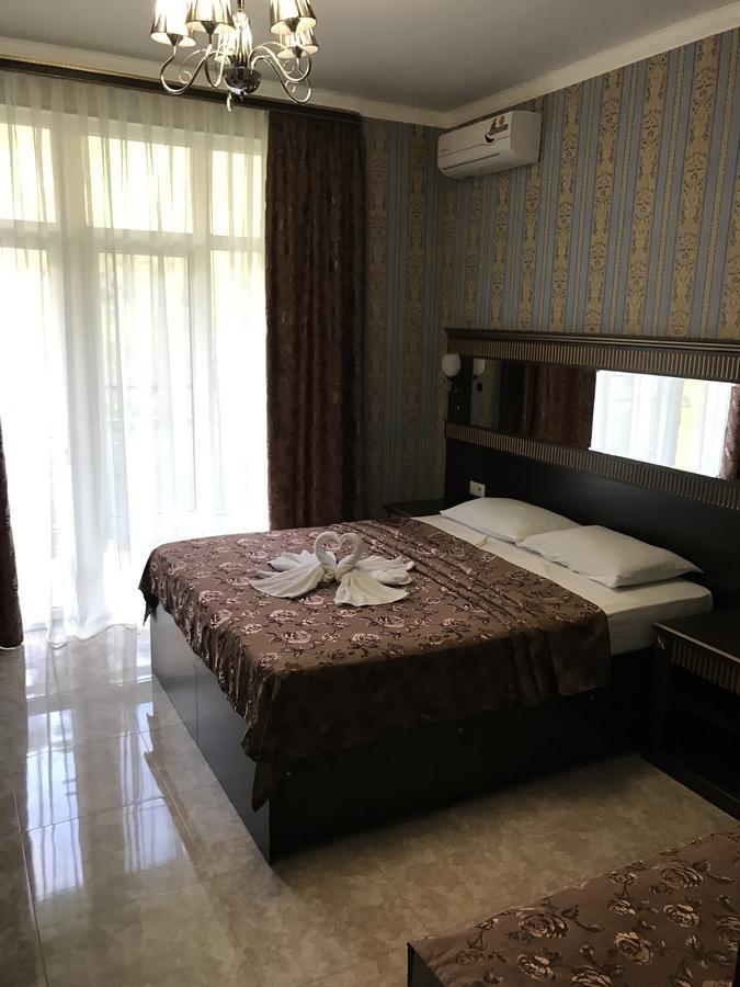 Hotel Danelyan Pizunda Exterior photo