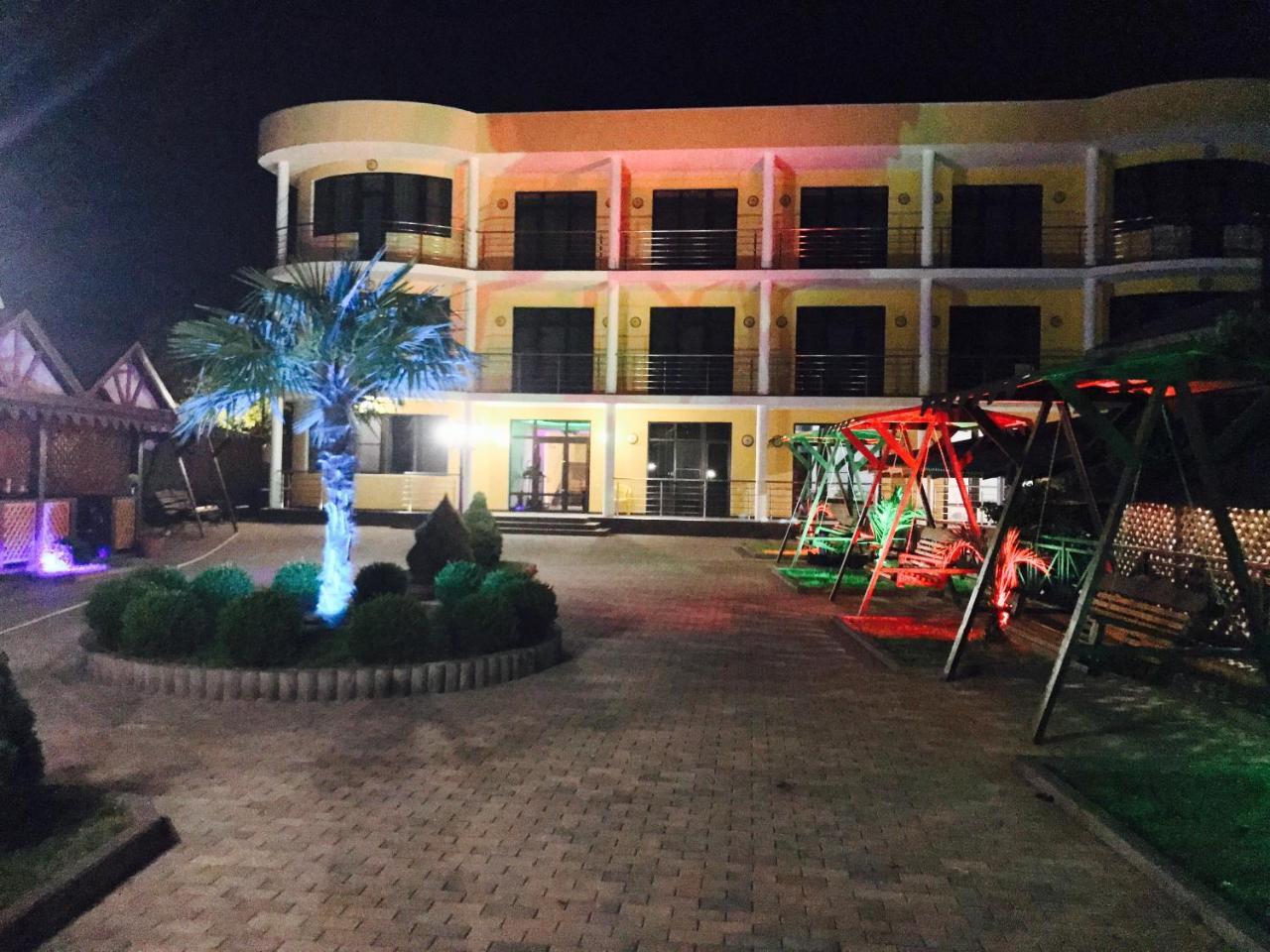 Hotel Danelyan Pizunda Exterior photo